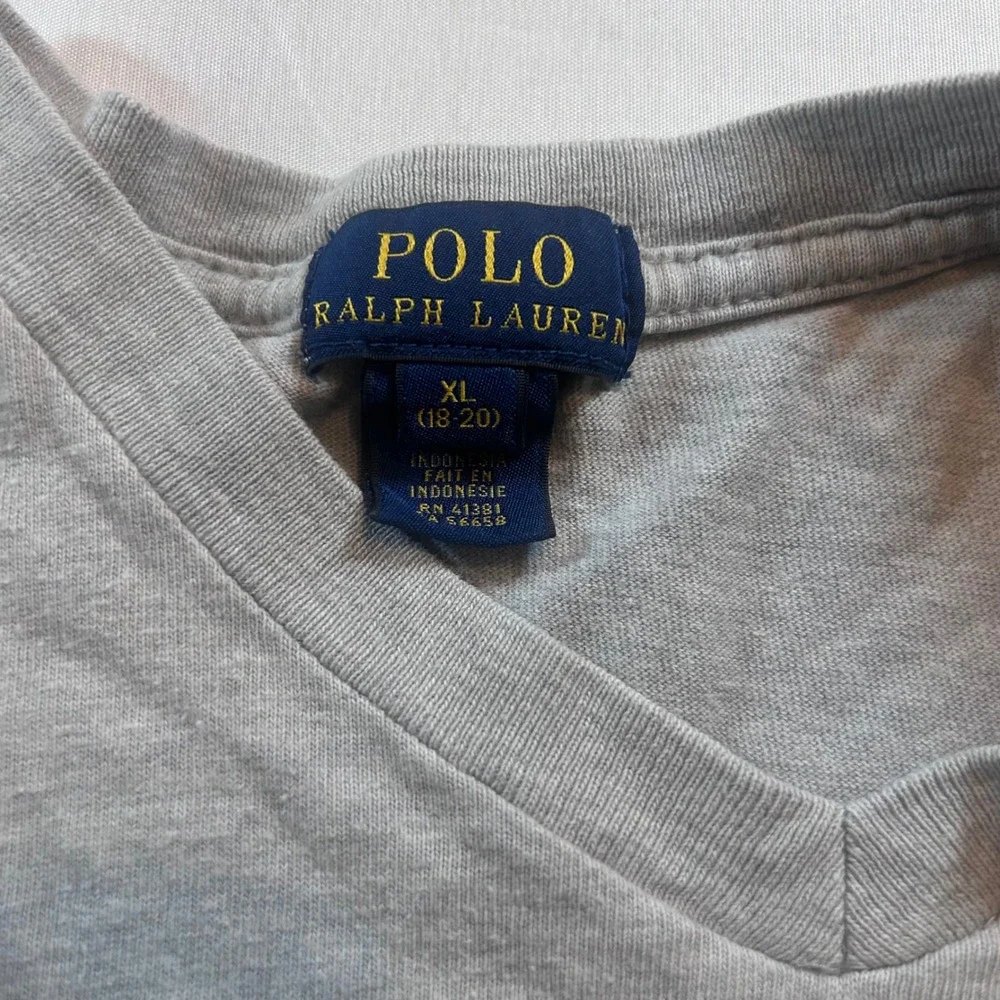 Polo Ralph Lauren Mens XL Gray V-Neck T-Shirt Short Sleeve Pony Logo Tee